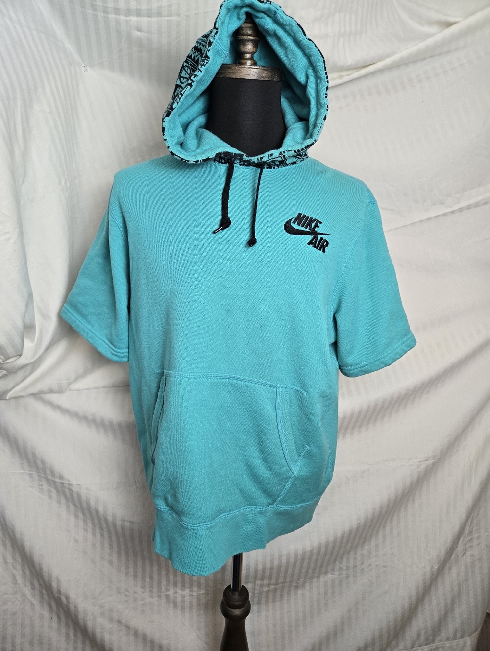 Nike Air Turquoise Short-Sleeve Hoodie. TM